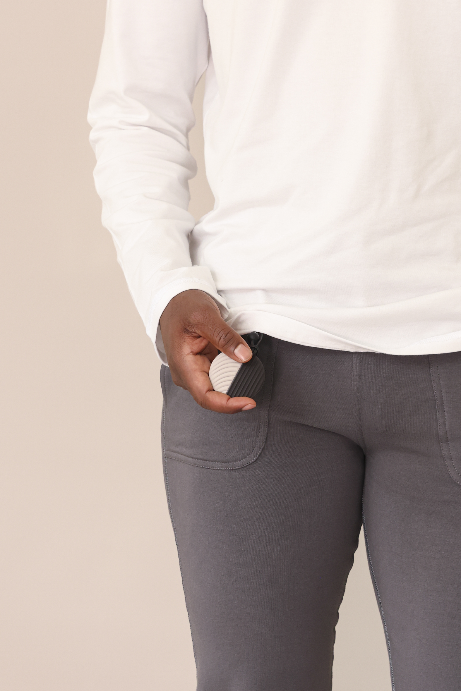 CALM CIRCLE – DISKREETNE 2-IN-1 ABIVAHEND KESKENDUMISEKS - Image 16