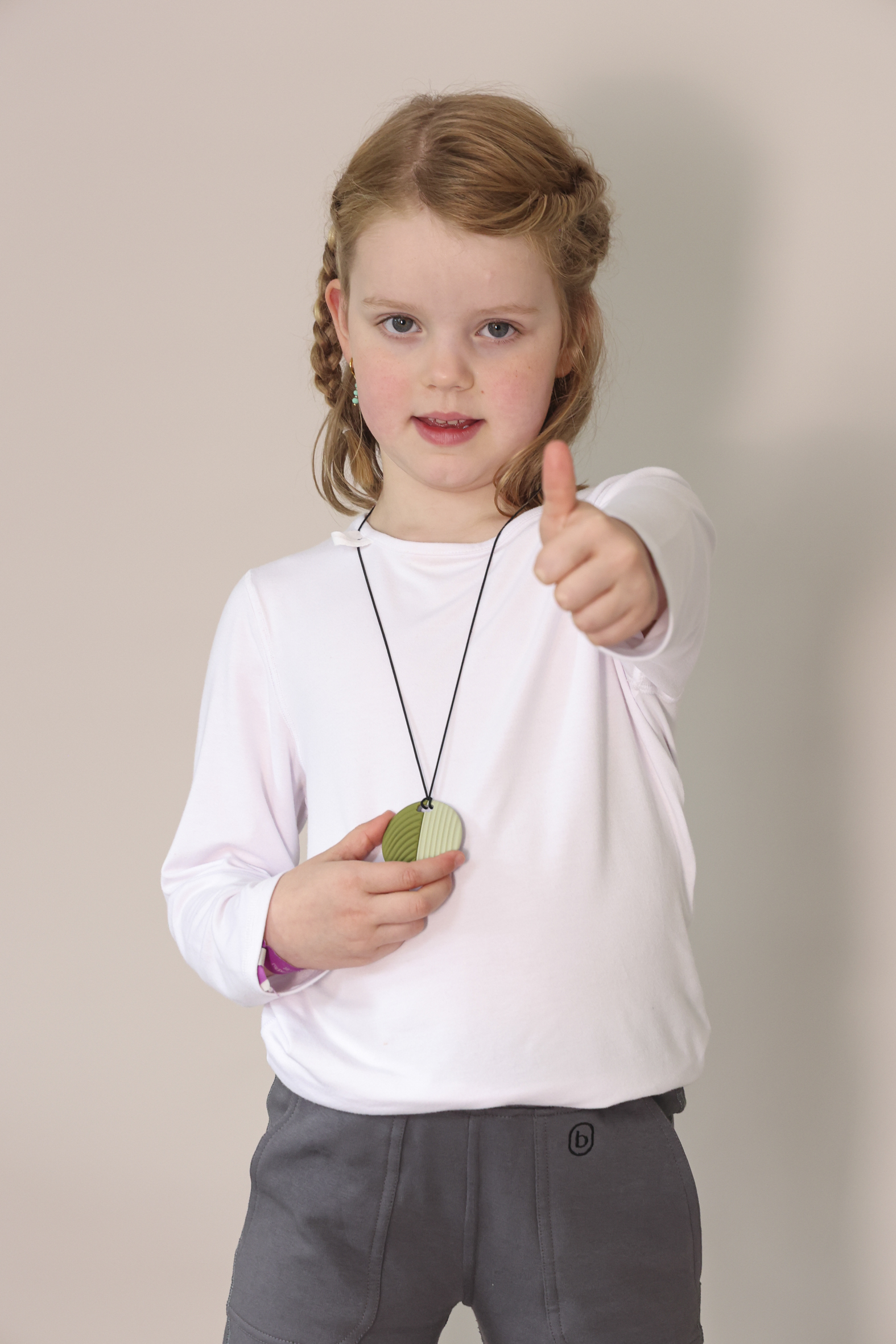 CALM CIRCLE – DISKREETNE 2-IN-1 ABIVAHEND KESKENDUMISEKS - Image 4