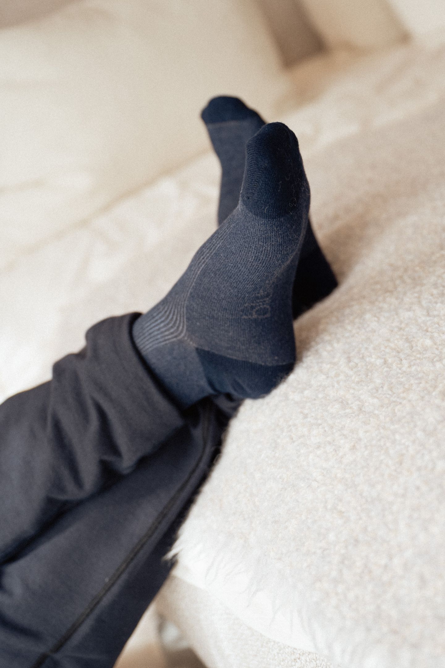 BLUSSS BAMBOO – ÕMBLUSTETA JA SOONIKUTA SOKID TUNDLIKELE JALGADELE (ERINEVAD VÄRVID) - Image 6